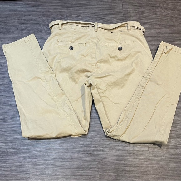 Banana Republic Nude Chino Pants w removable belt - Picture 6 of 6